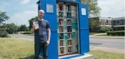 obožavatelj serije doktor hu napravio je besplatnu biblioteku inspirisanu svemirskim brodom tardis 