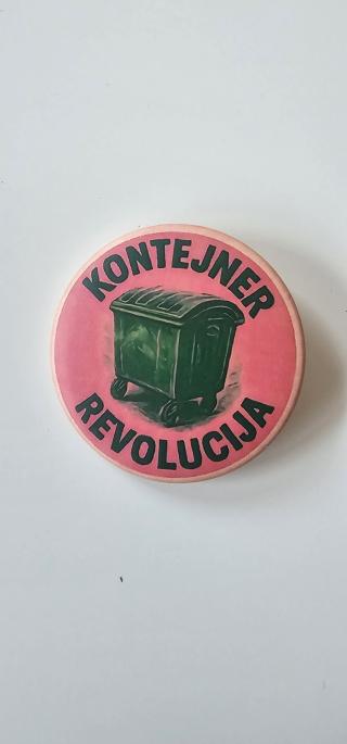 bedž kontejner revolucija  