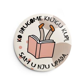 bedž ko drugome knjigu kupi, sam u nju pada makart 