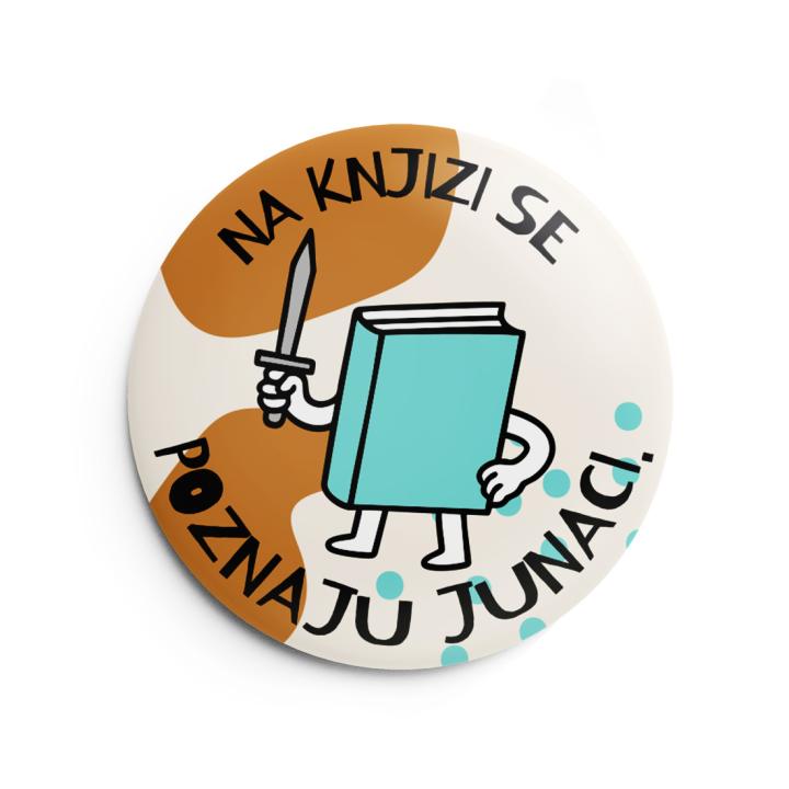 bedž na knjizi se poznaju junaci 