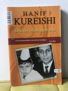 dok mu osluskujem srce  